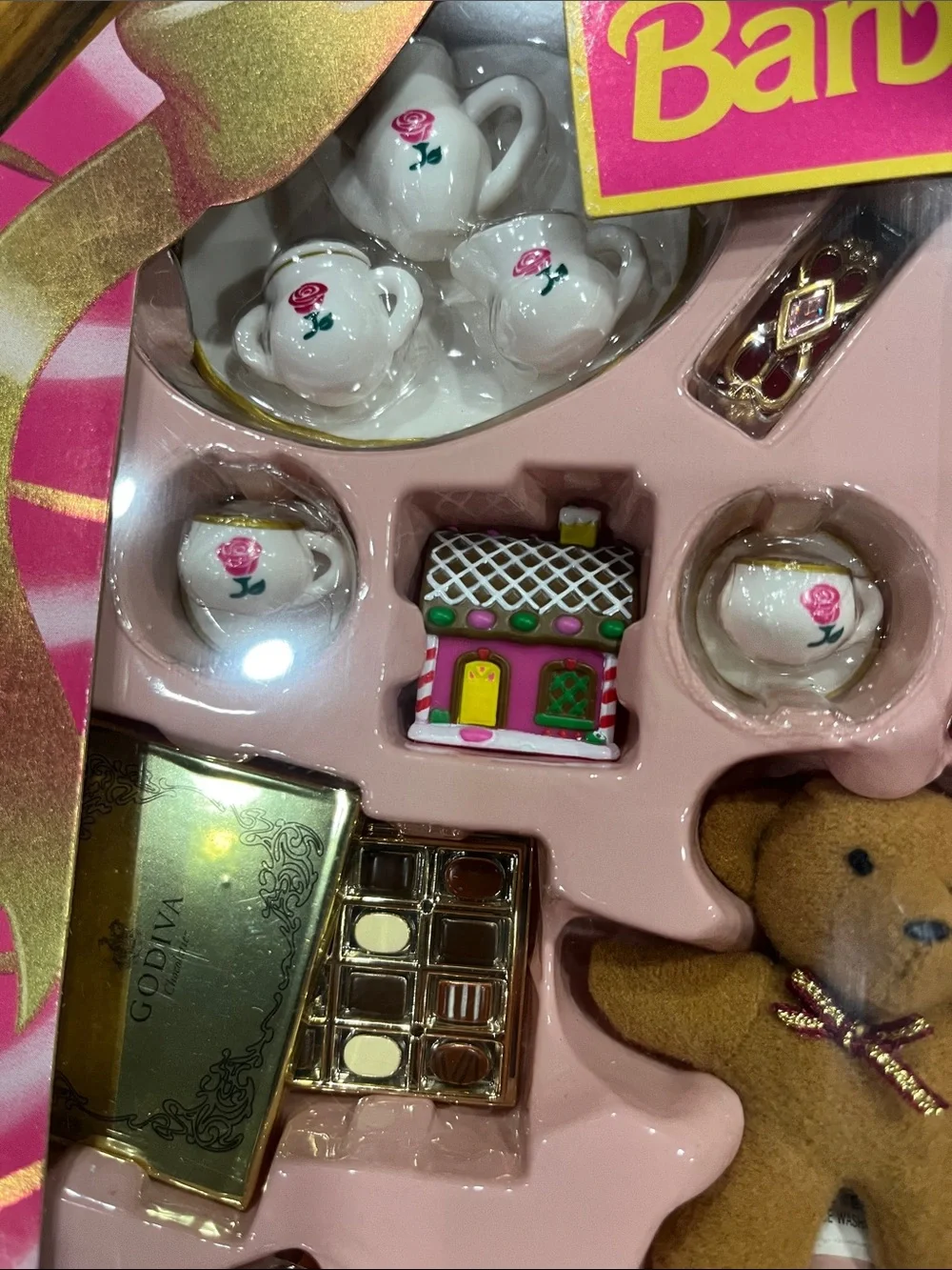 1998 Barbie Holiday Presents Mini Accessory Gift Set - Pink & Gold